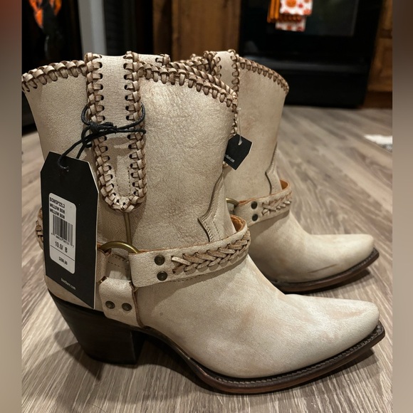 🩷Cleo & Wolf boots🩷 - Picture 4 of 8